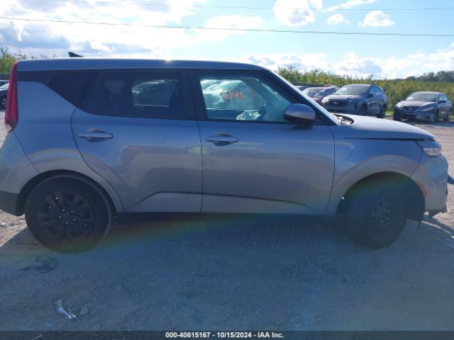 KNDJ23AU1N7806896 KIA SOUL LX