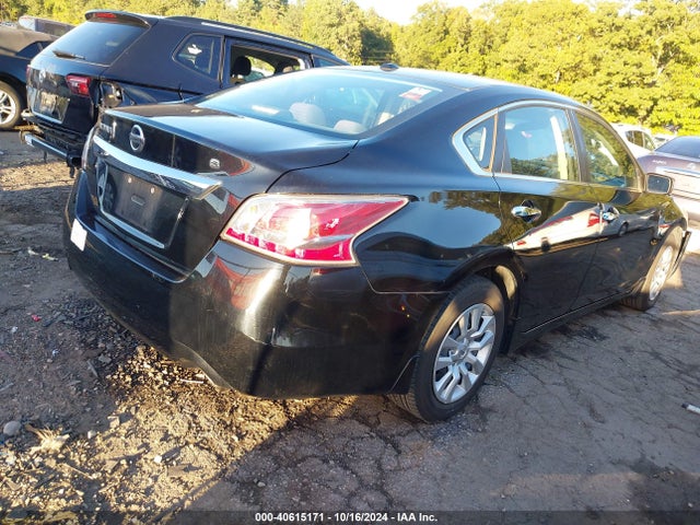 Nissan Altima 2.5 S 2015 1N4AL3AP1FC143187 Image 4