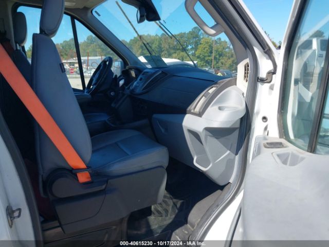 1FTYE2CM1HKA12317 Ford Transit-150