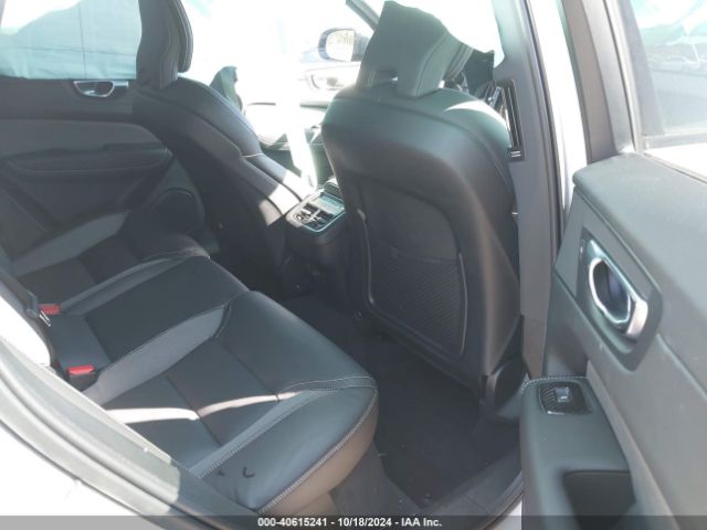 2022 VOLVO XC60 YV4L12RM6N1083248 Photo 7
