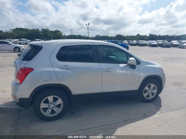 KL7CJKSB3LB038526 Chevrolet Trax Fwd Ls