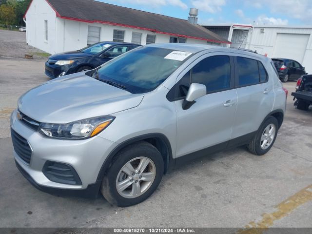 KL7CJKSB3LB038526 Chevrolet Trax Fwd Ls
