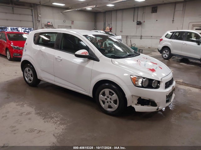 Chevrolet Sonic Ls Auto 2015 1G1JA6SH7F4193233 Image 1