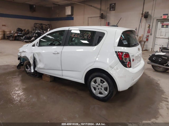 Chevrolet Sonic Ls Auto 2015 1G1JA6SH7F4193233 Image 3