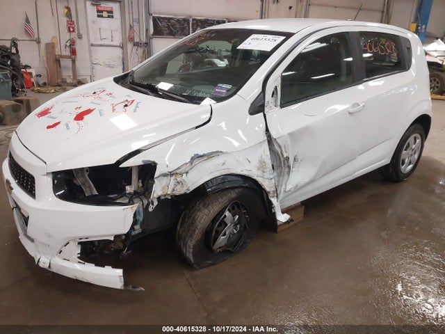 Chevrolet Sonic Ls Auto 2015 1G1JA6SH7F4193233 Image 6