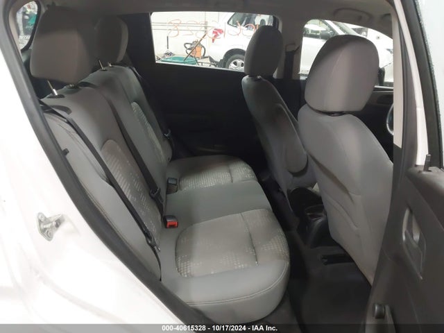 Chevrolet Sonic Ls Auto 2015 1G1JA6SH7F4193233 Image 8