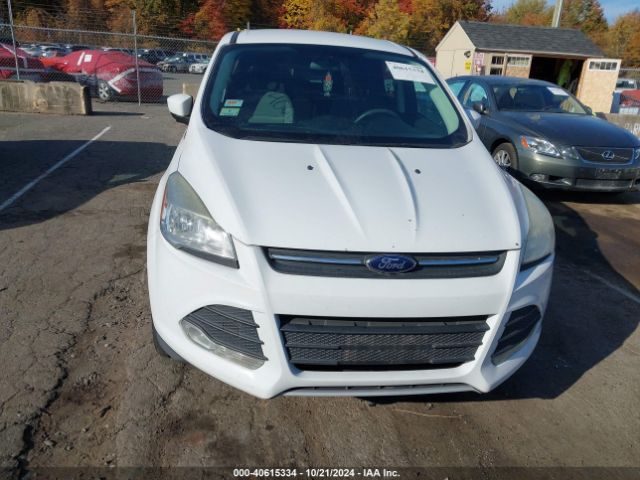1FMCU9GX1EUB81842 Ford ESCAPE SE