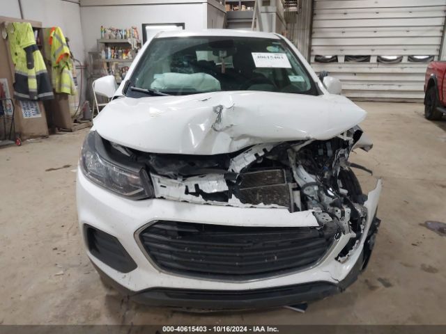 KL7CJKSB2JB702814 Chevrolet TRAX LS