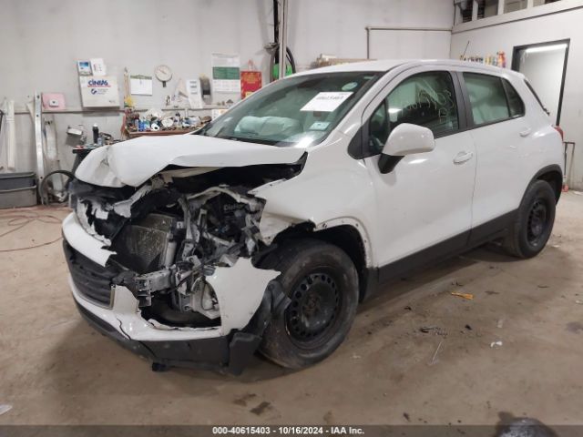 KL7CJKSB2JB702814 Chevrolet TRAX LS