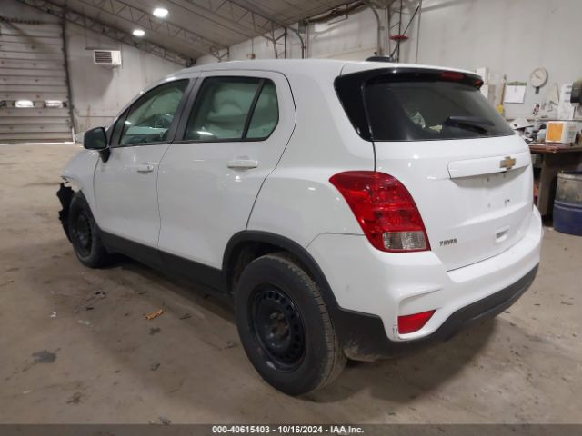 KL7CJKSB2JB702814 Chevrolet TRAX LS
