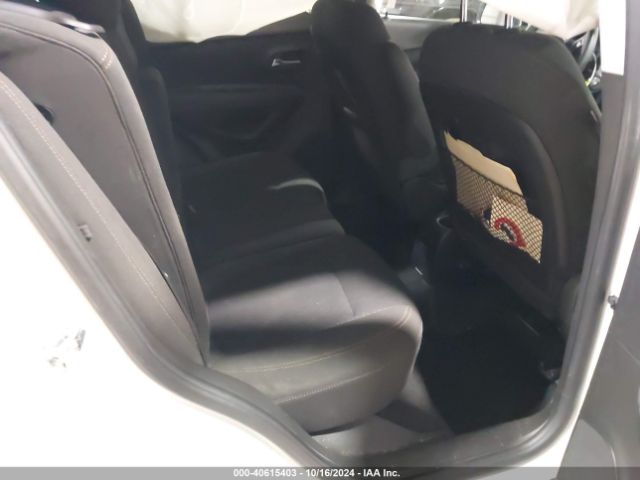 KL7CJKSB2JB702814 Chevrolet TRAX LS