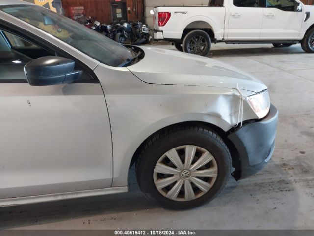 3VW2K7AJ2EM350489 Volkswagen Jetta 2.0l S