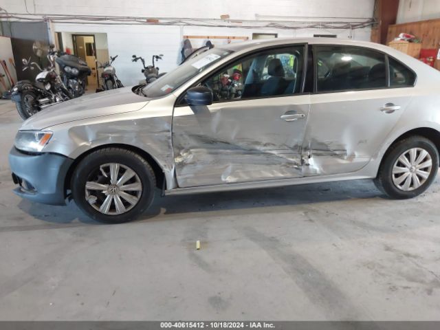 3VW2K7AJ2EM350489 Volkswagen Jetta 2.0l S