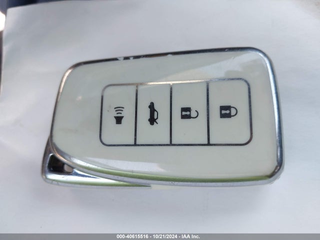 JTHBA1D25G5002684 Lexus IS 200T
