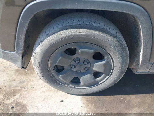 1C4PJMAB9FW545879 Jeep Cherokee Sport
