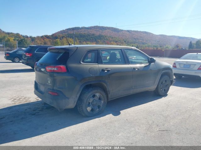 1C4PJMAB9FW545879 Jeep Cherokee Sport