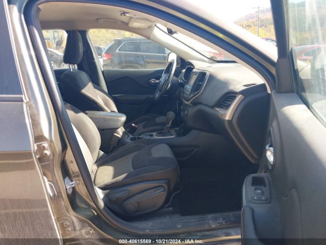 1C4PJMAB9FW545879 Jeep Cherokee Sport