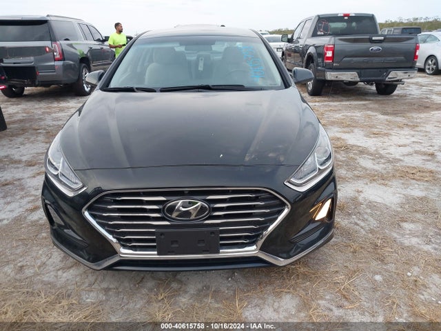 Hyundai SONATA SE 2019 5NPE24AF2KH813839 Image 12