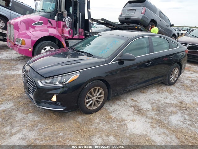 Hyundai SONATA SE 2019 5NPE24AF2KH813839 Image 2