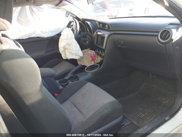 JTKJF5C72FJ009948 Scion TC