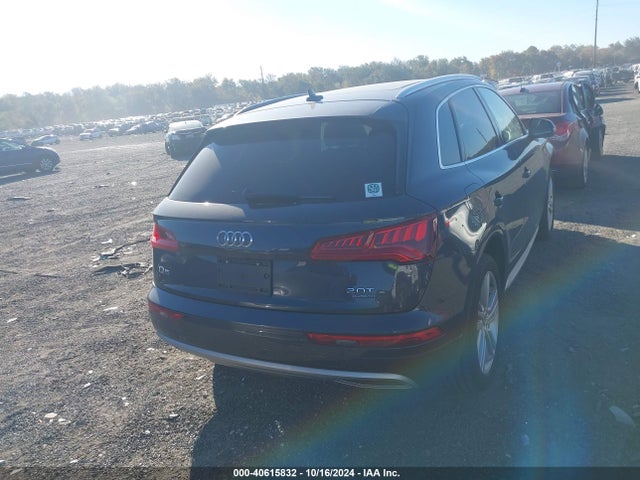 WA1CNBFY8J2196969 Audi Q5 2.0t Premium/2.0t Tech Premium