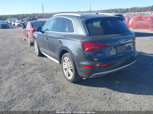 WA1CNBFY8J2196969 Audi Q5 2.0t Premium/2.0t Tech Premium