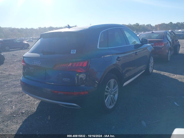 WA1CNBFY8J2196969 Audi Q5 2.0t Premium/2.0t Tech Premium
