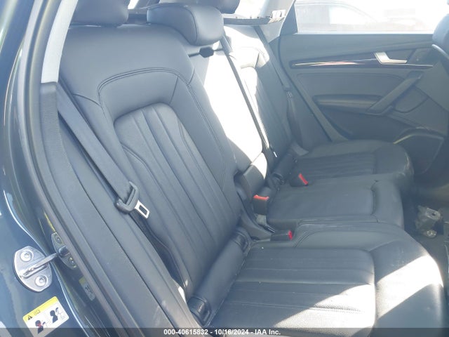 WA1CNBFY8J2196969 Audi Q5 2.0t Premium/2.0t Tech Premium