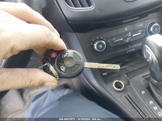 Ford FOCUS SE 2016 1FADP3F27GL368407 Image 11