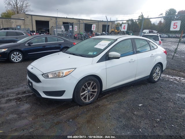 Ford FOCUS SE 2016 1FADP3F27GL368407 Image 2