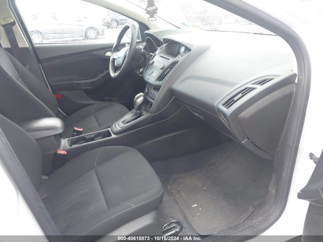Ford FOCUS SE 2016 1FADP3F27GL368407 Image 5