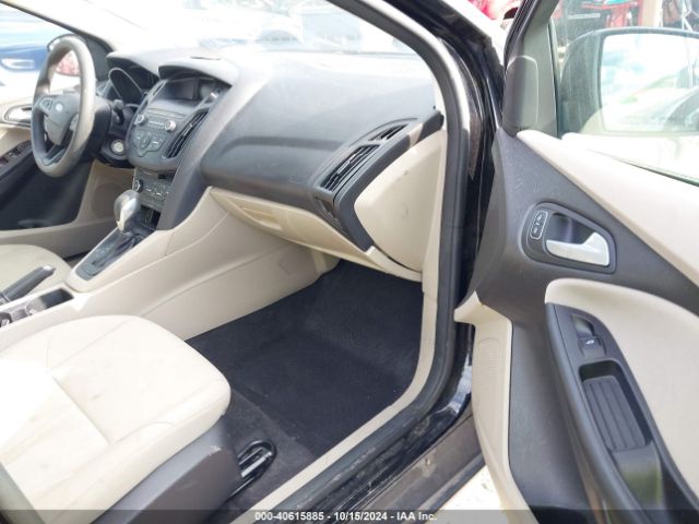 1FADP3F24JL234266 Ford FOCUS SE