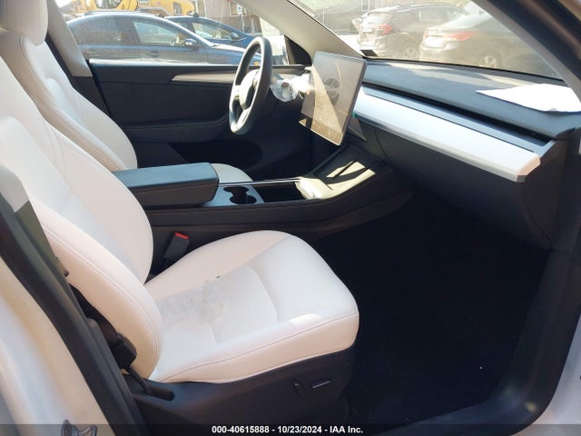 2023 TESLA MODEL Y 7SAYGDEE5PA192859 Photo 4