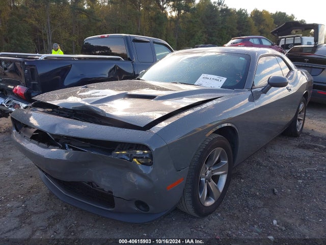 Dodge Challenger Sxt 2018 2C3CDZAG1JH178258 Image 2
