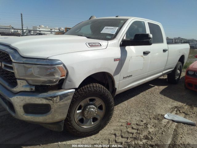 3C6UR5HJ9KG592750 RAM 2500 Tradesman  4x4 8' Box