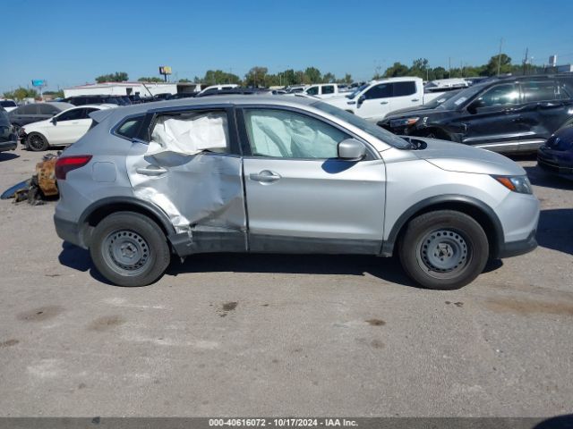 JN1BJ1CP9JW155278 Nissan Rogue Sport S