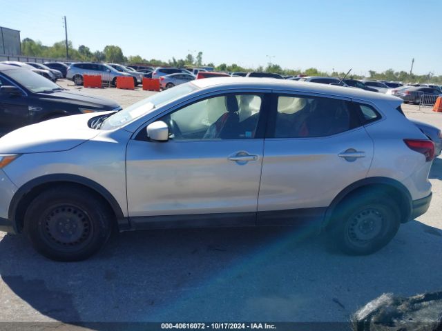 JN1BJ1CP9JW155278 Nissan Rogue Sport S