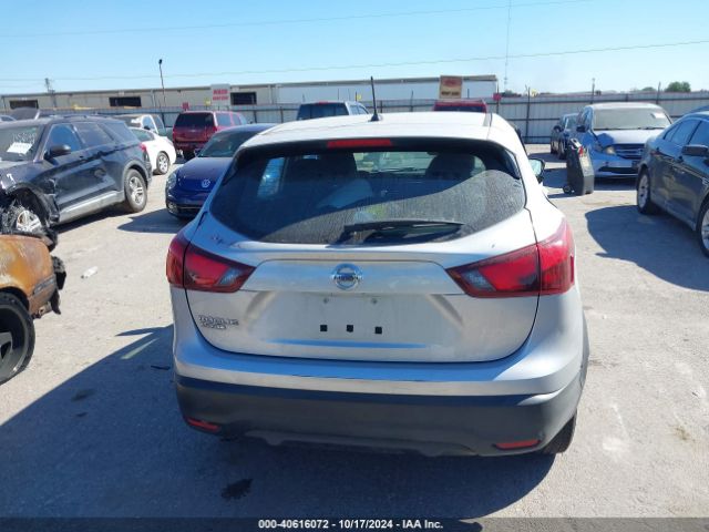 JN1BJ1CP9JW155278 Nissan Rogue Sport S