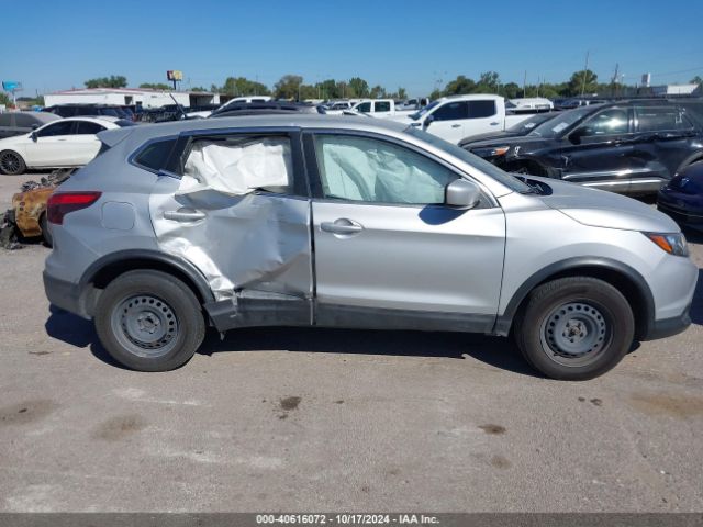 JN1BJ1CP9JW155278 Nissan Rogue Sport S