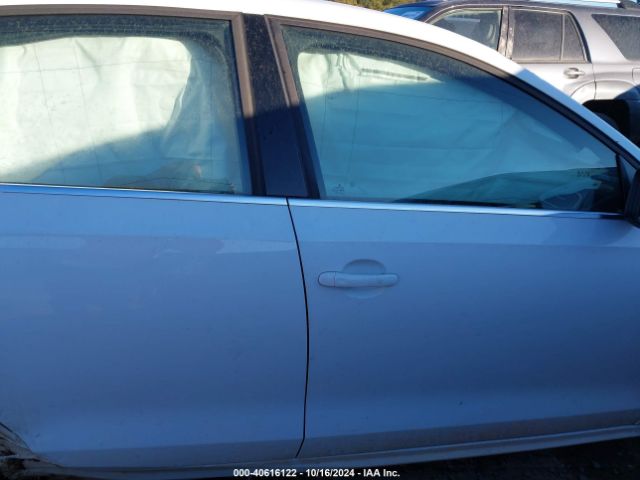 3VWDB7AJ6JM223831 Volkswagen Jetta 1.4t Se/1.4t Wolfsburg Edition
