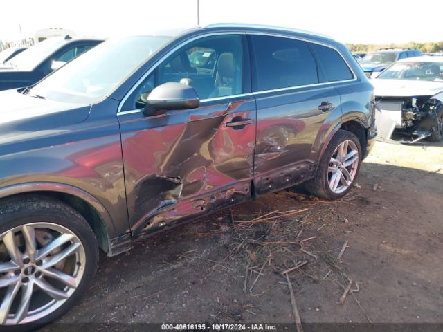 WA1VAAF77JD054767 Audi Q7 3.0t Premium
