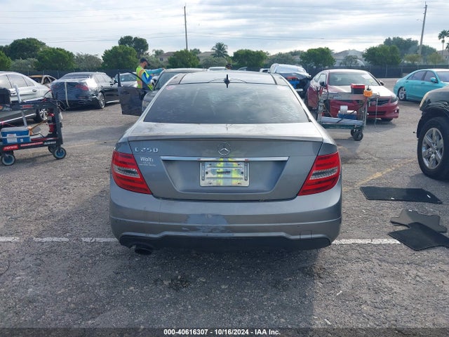 Mercedes-Benz C 250 2015 WDDGJ4HB7FG369372 Image 16