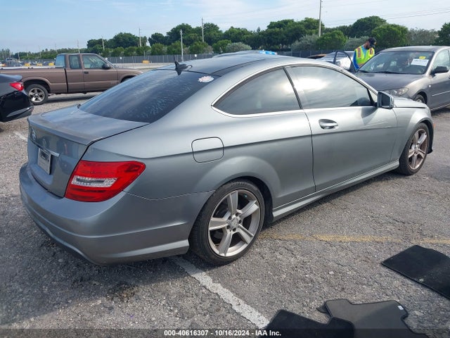 WDDGJ4HB7FG369372 Mercedes-Benz C 250