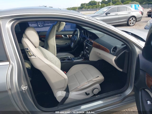 WDDGJ4HB7FG369372 Mercedes-Benz C 250