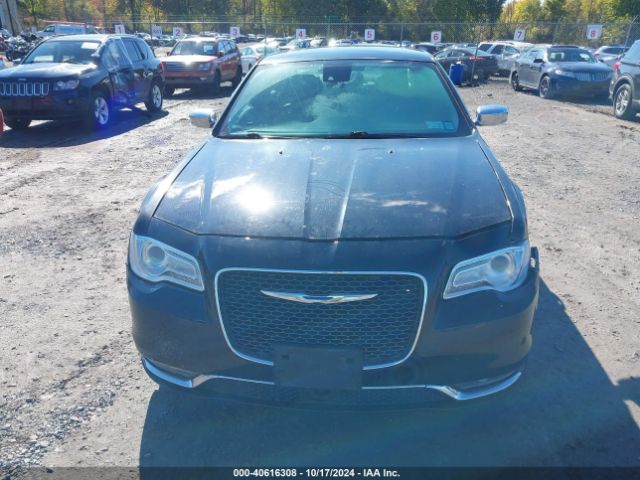 2C3CCAKG1JH137888 Chrysler 300 Limited Awd