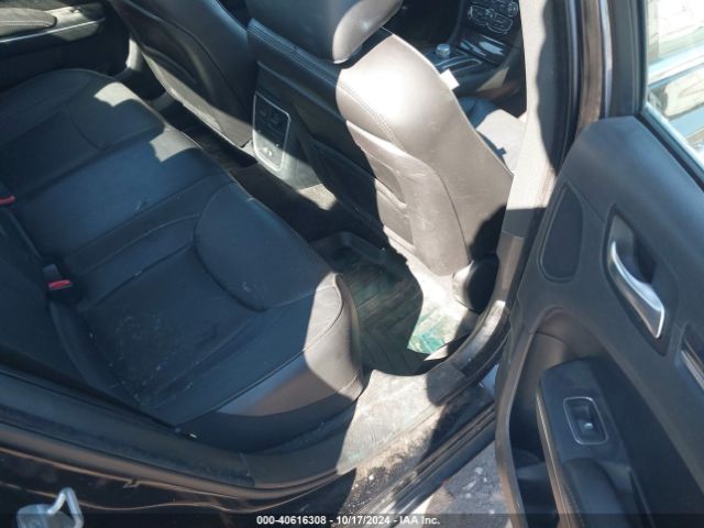 2C3CCAKG1JH137888 Chrysler 300 Limited Awd