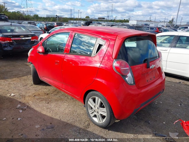 Chevrolet Spark 1lt Cvt 2015 KL8CD6S93FC737791 Image 3