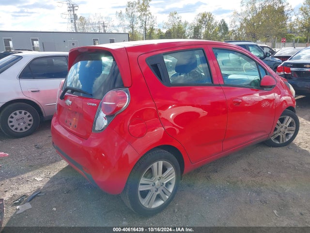 Chevrolet Spark 1lt Cvt 2015 KL8CD6S93FC737791 Image 4