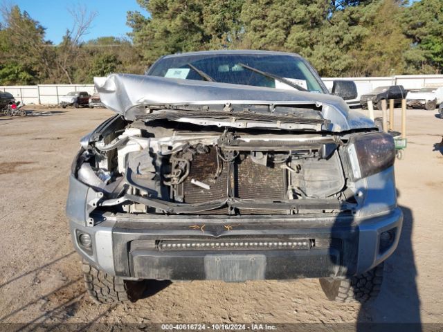 5TFDW5F18HX629070 Toyota Tundra Sr5 5.7l V8