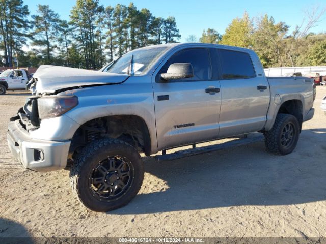 5TFDW5F18HX629070 Toyota Tundra Sr5 5.7l V8